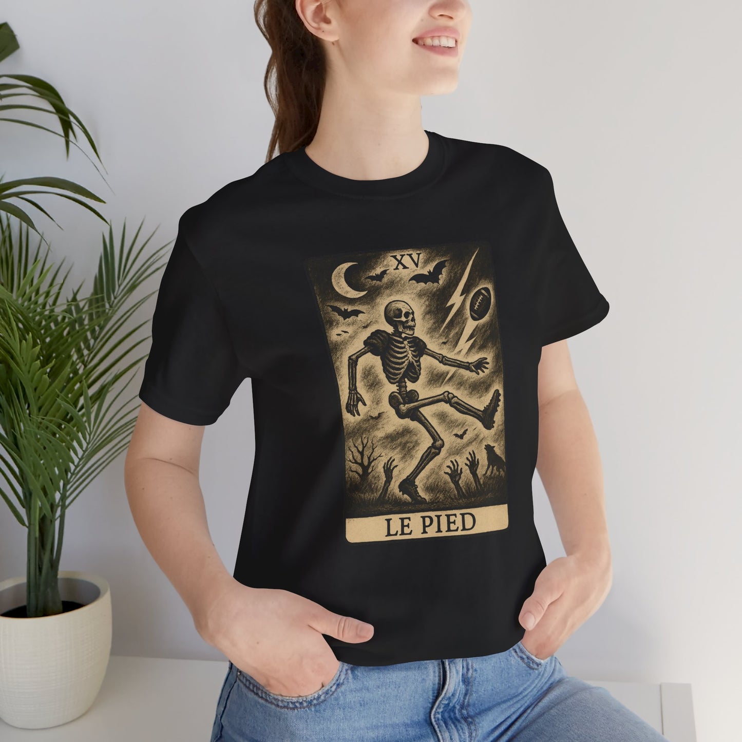 Le Pied (The Foot) Kicker | Gridiron Tarot Skeleton Tee